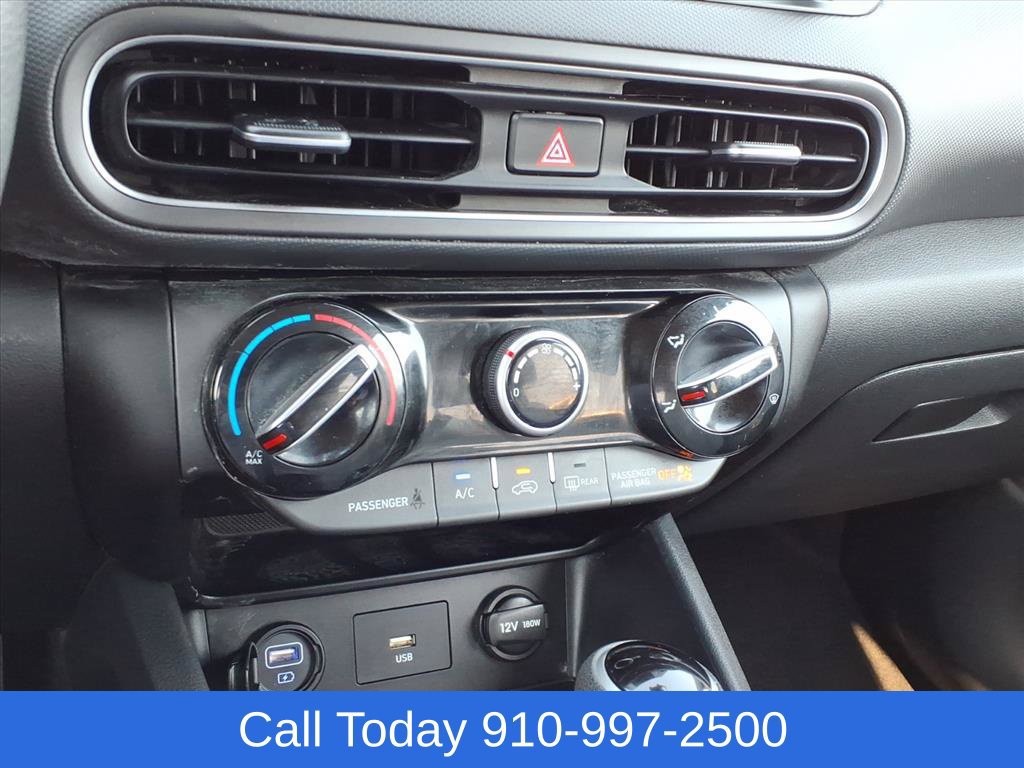 Used 2023 Hyundai Kona SEL AWD/4WD image 16