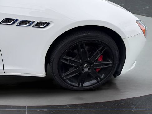 Used 2017 Maserati Quattroporte S Q4 AWD/4WD image 16