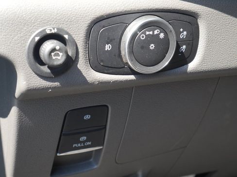 Certified 2022 Ford Transit 350 XLT AWD/4WD image 5