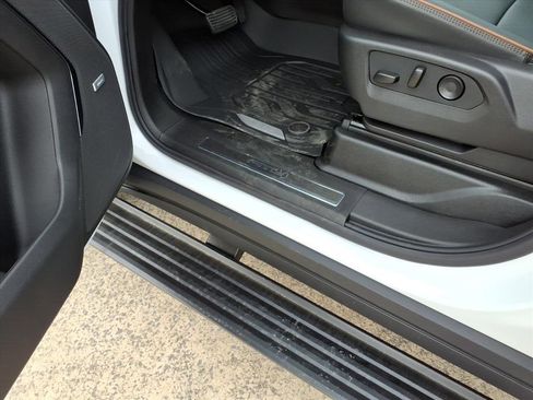 New 2026 GMC Yukon XL AT4 image 12