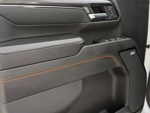 Used 2024 GMC Sierra 2500 AT4 w/ AT4 Preferred Package image 13