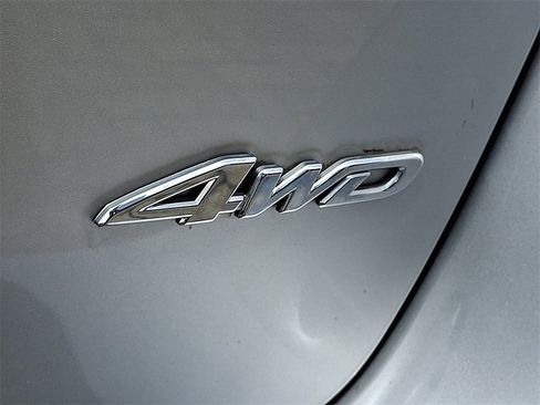 Used 2011 Toyota Highlander 4WD image 31