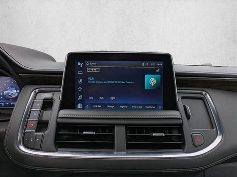 Used 2024 Chevrolet Suburban Premier image 11