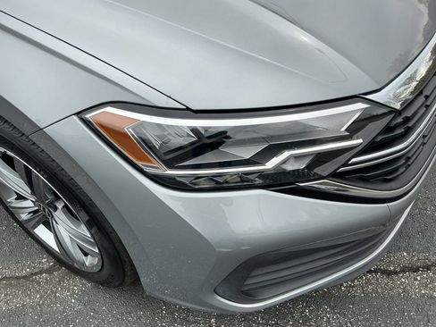 Certified 2024 Volkswagen Jetta SE image 28