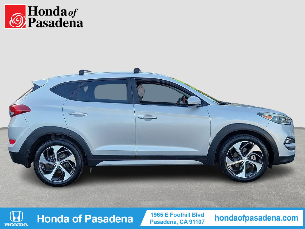Used 2017 Hyundai Tucson Sport FWD image 4