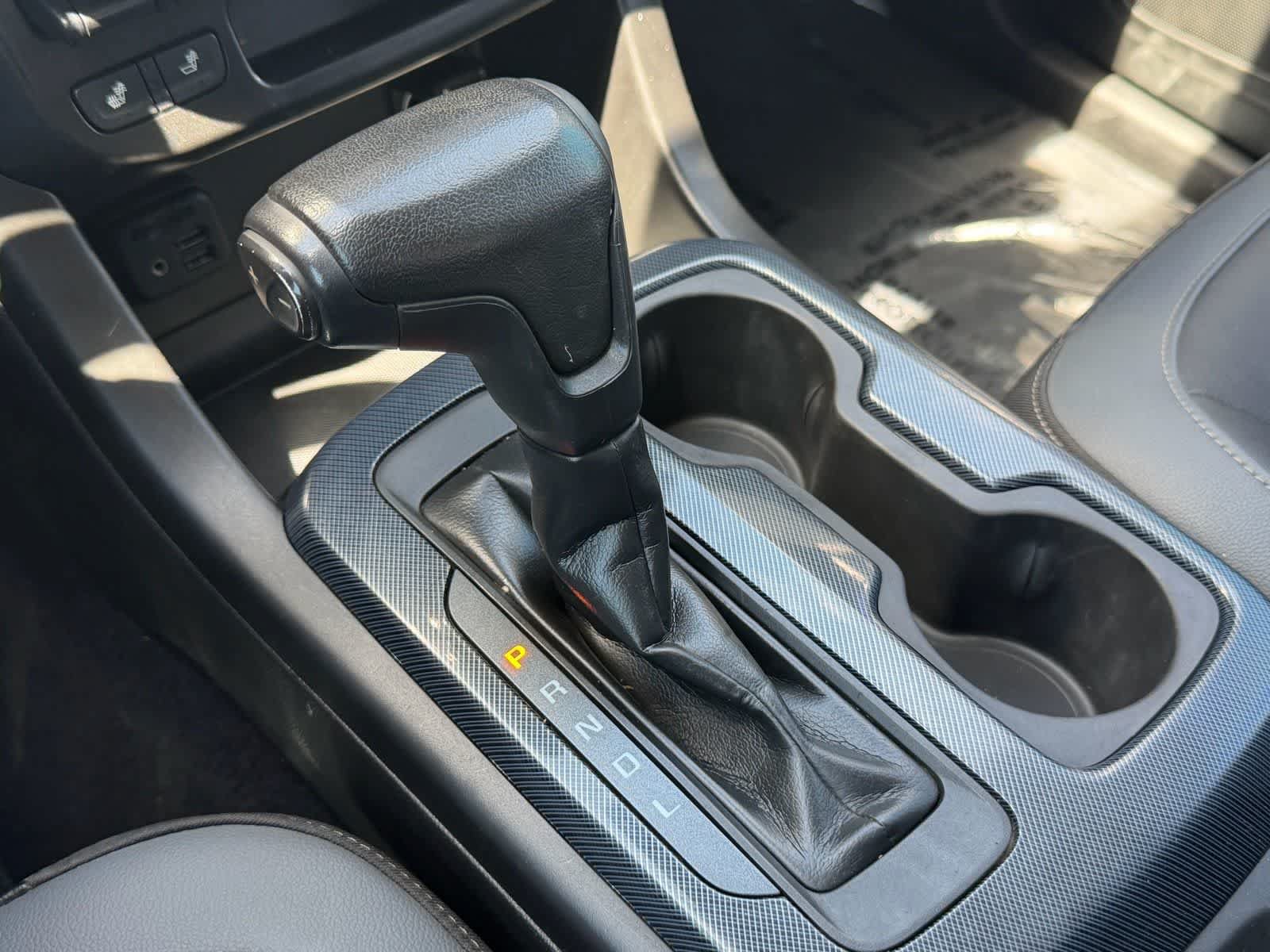 Used 2021 Chevrolet Colorado Z71 w/ Safety Package RWD image 18