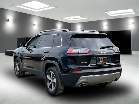 Used 2019 Jeep Cherokee Limited AWD/4WD image 9