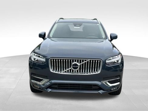 Used 2024 Volvo XC90 B6 Core AWD/4WD image 3