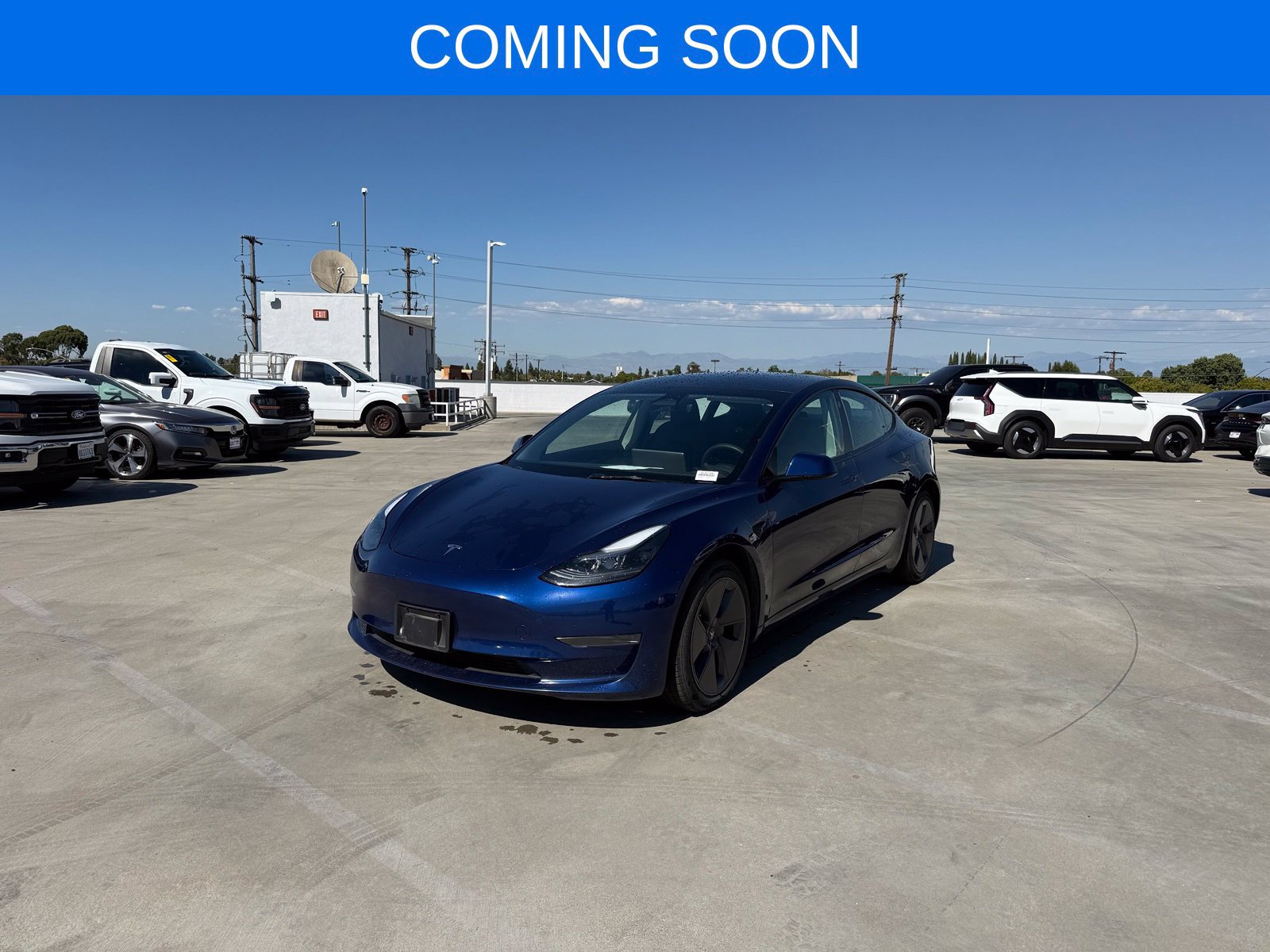 Used 2023 Tesla Model 3 Standard Range RWD image 1