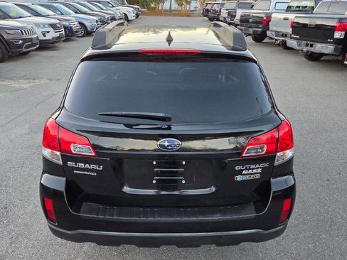 Used 2011 Subaru Outback 2.5i Limited w/ PWR Moonroof Pkg image 11