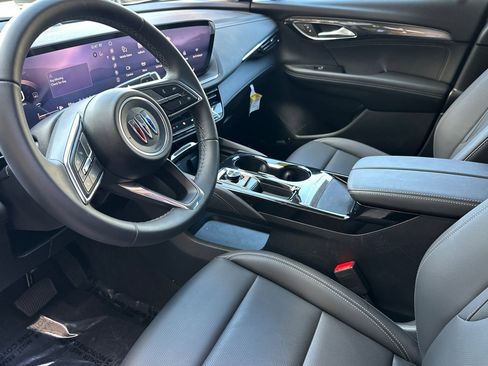 Used 2025 Buick Envision Preferred image 10
