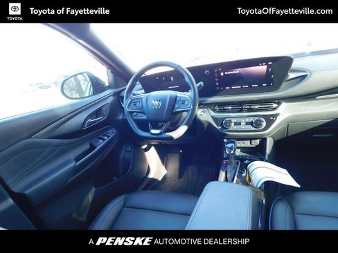 Used 2024 Buick Envista Sport Touring w/ Convenience I Package image 6