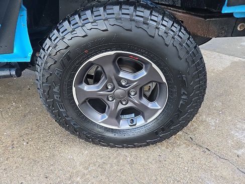 Used 2018 Jeep Wrangler Sport image 24