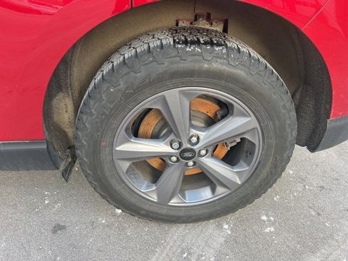 Used 2023 Ford Edge SEL w/ Sport Appearance Package image 9