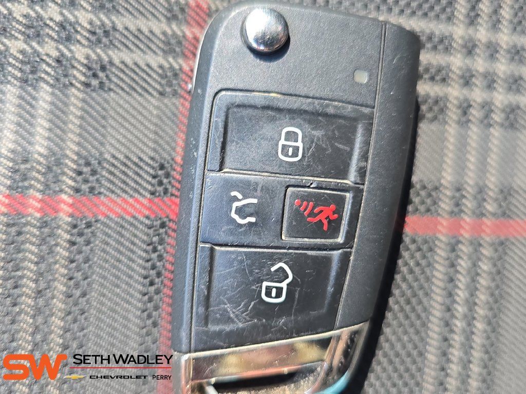 Used 2017 Volkswagen GTI S FWD image 34