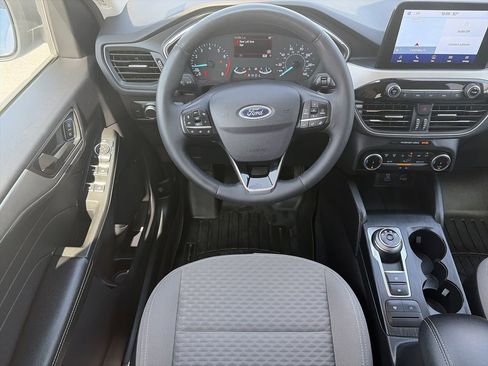 Used 2022 Ford Escape SE w/ Convenience Package FWD image 15