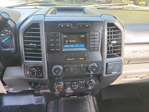 Used 2018 Ford F250 XL w/ Power Equipment Group image 25