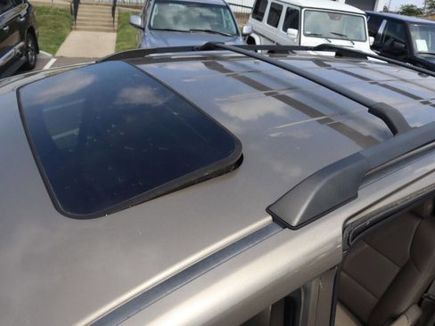 Used 2012 Honda Odyssey EX-L image 16