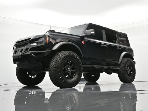 Used 2024 Ford Bronco Badlands image 36