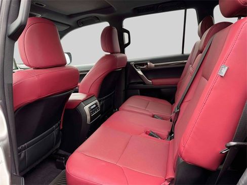 Used 2023 Lexus GX 460 Premium image 12