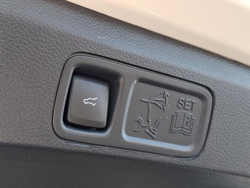 Used 2024 Ford Expedition Limited image 56