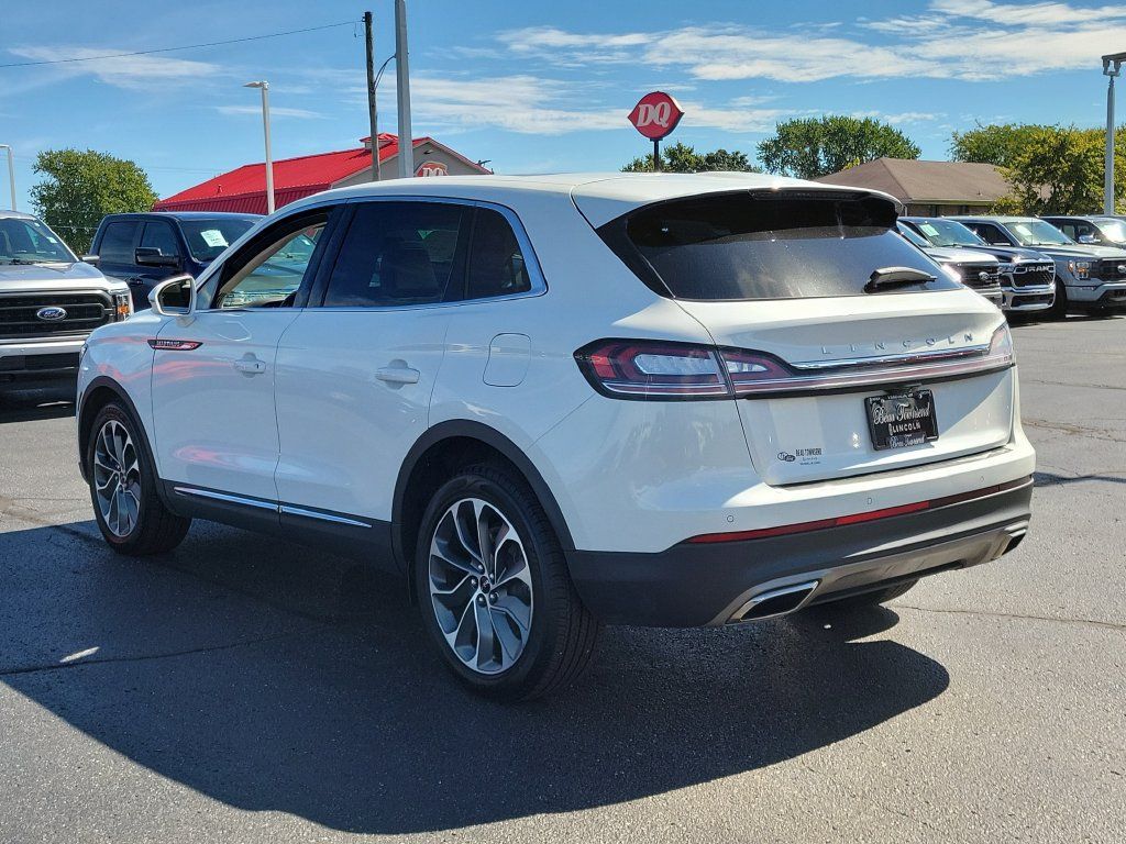 Certified 2023 Lincoln Nautilus Reserve AWD/4WD image 6