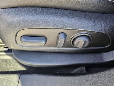 Used 2023 GMC Acadia Denali w/ Denali Technology Package image 18