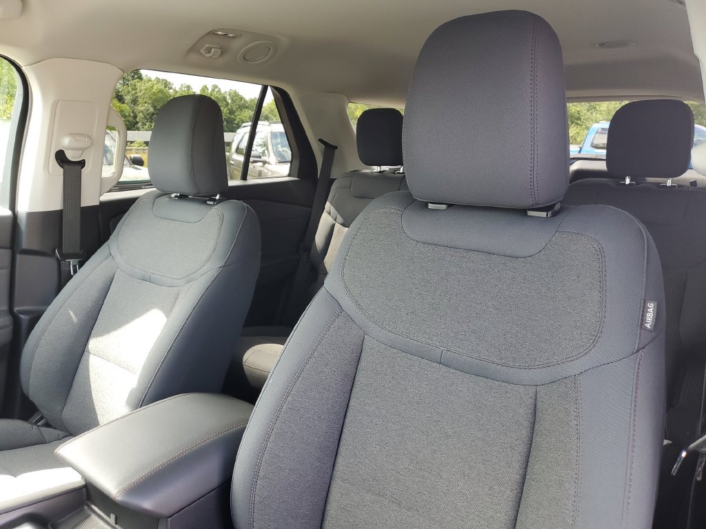 Certified 2025 Ford Explorer Active AWD/4WD image 14