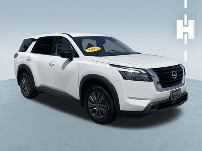 Used 2024 Nissan Pathfinder S