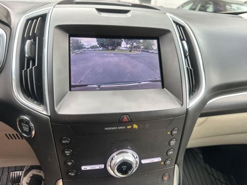 Used 2020 Ford Edge Titanium FWD image 28