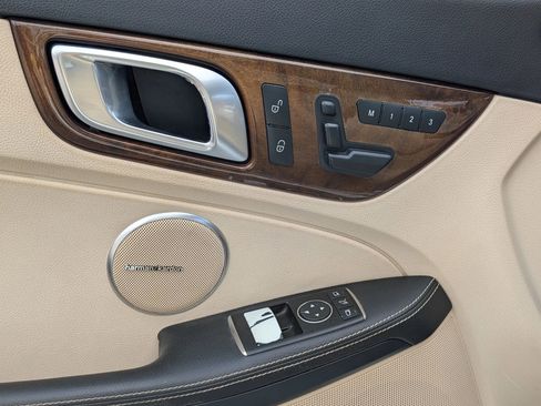 Used 2016 Mercedes-Benz SLK 300 image 17