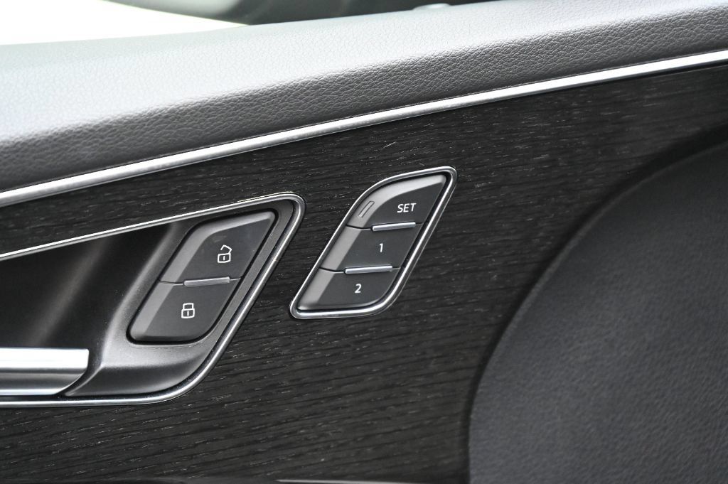 Used 2020 Audi Q8 Premium w/ Cold Weather Package AWD/4WD image 18