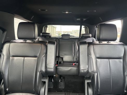 Used 2021 Ford Expedition Max XLT image 15