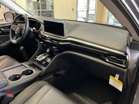 Used 2025 Acura MDX w/ Technology Package image 21