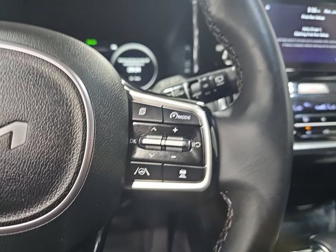 Certified 2023 Kia Sorento SX AWD/4WD image 18