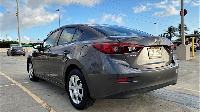 Used 2017 MAZDA MAZDA3 Sport FWD image 5