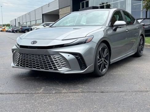 Used 2026 Toyota Camry XSE w/ Premium Plus Package FWD image 5