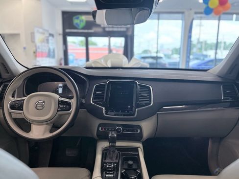 Used 2017 Volvo XC90 T6 Momentum w/ Vision Package AWD/4WD image 15