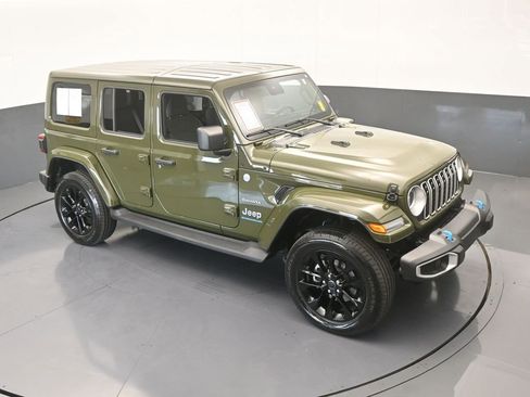 Used 2024 Jeep Wrangler Unlimited Sahara image 59