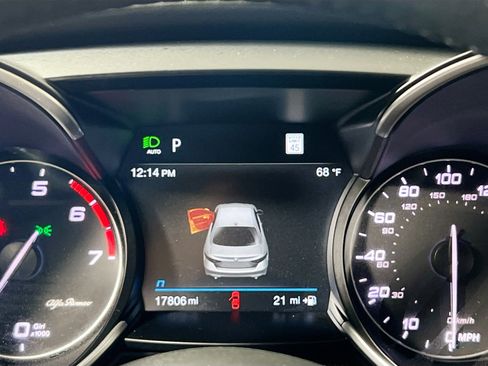 Used 2022 Alfa Romeo Giulia Veloce image 23