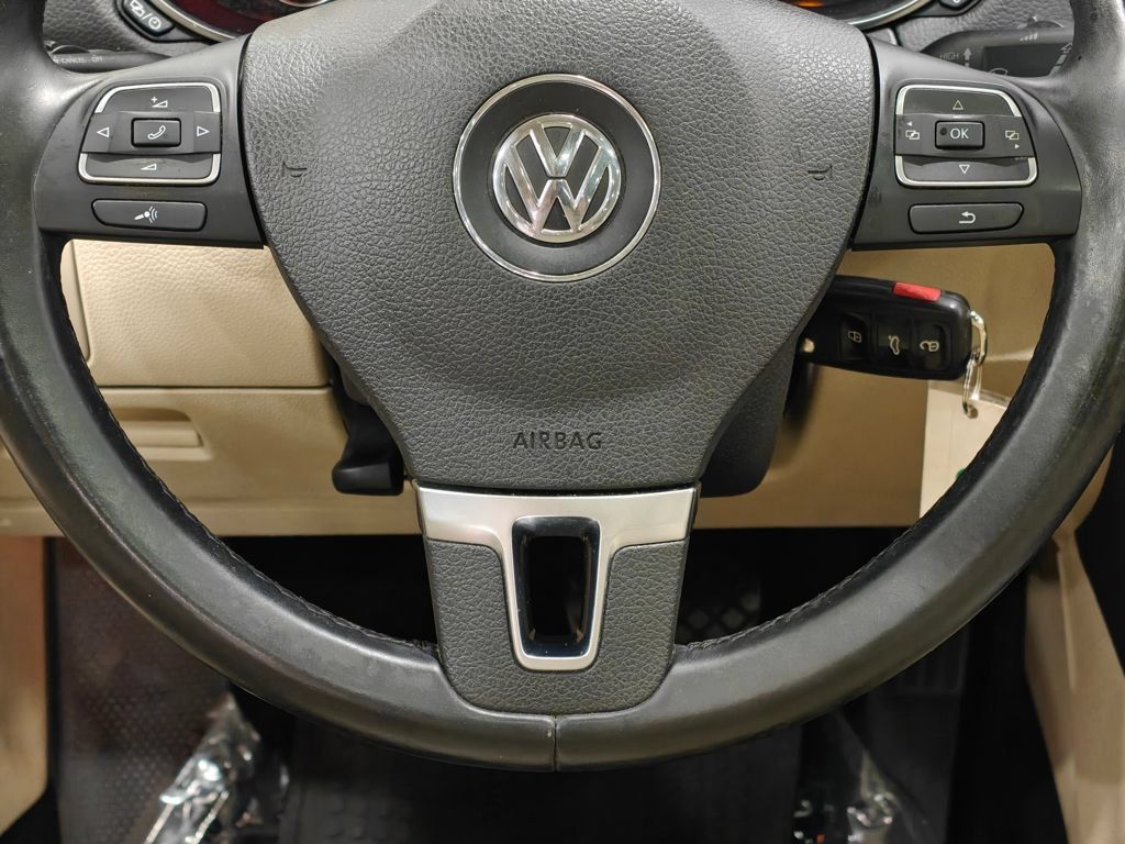 Used 2013 Volkswagen Jetta TDI FWD image 5