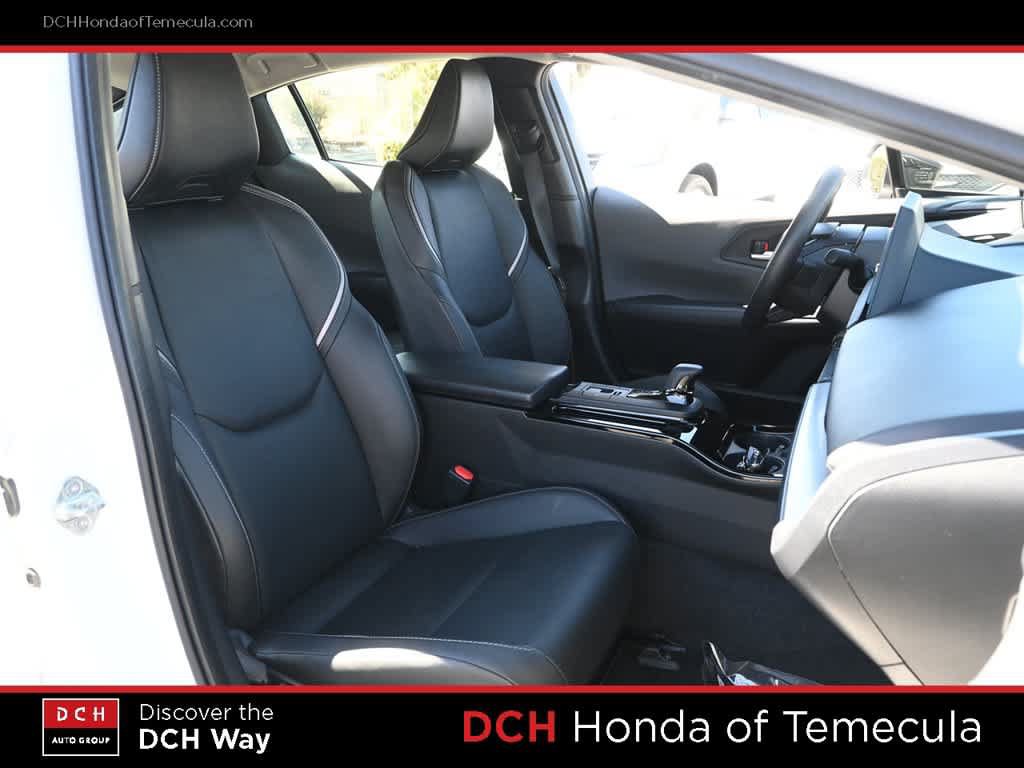 Used 2025 Toyota Prius XLE FWD image 21