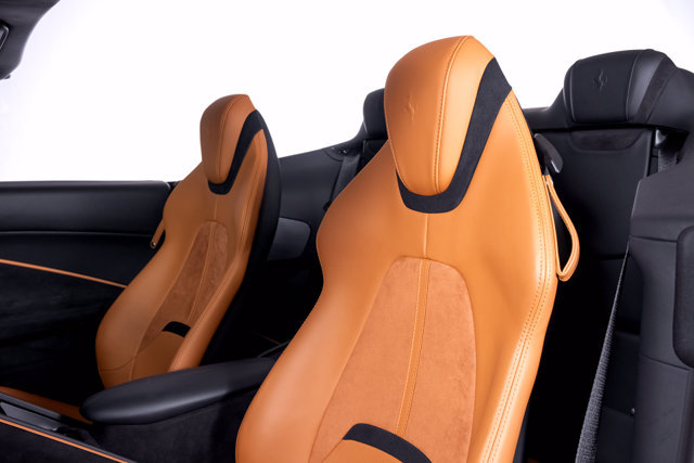 Certified 2024 Ferrari Roma Spider RWD image 21