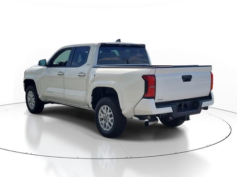 Certified 2025 Toyota Tacoma SR5 RWD image 5