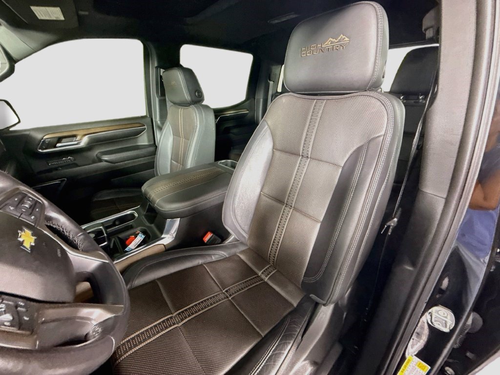 Used 2024 Chevrolet Silverado 1500 High Country AWD/4WD image 21