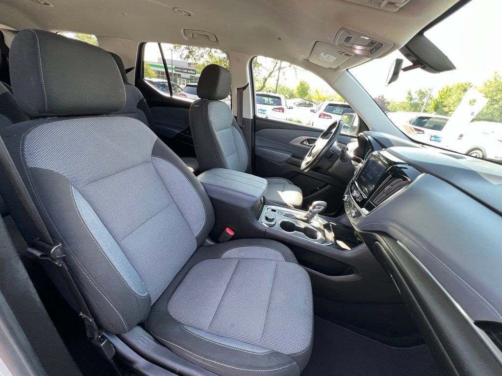 Used 2021 Chevrolet Traverse LT AWD/4WD image 31