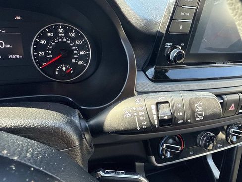 Used 2023 Kia Seltos LX image 31