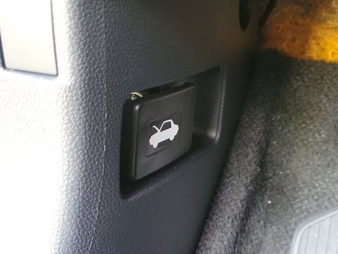 Used 2023 Honda Accord EX-L image 25