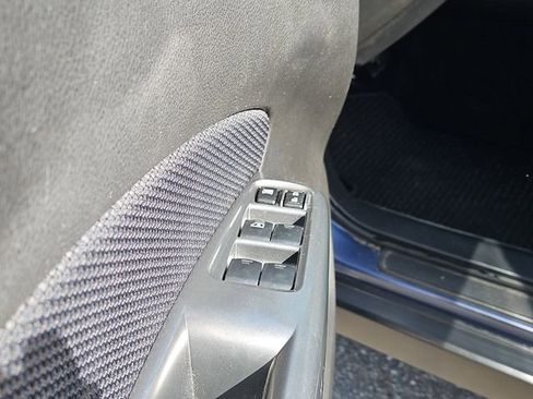 Used 2011 Subaru Forester 2.5X w/ Alloy Wheel Value Pkg image 16