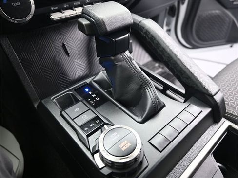 Used 2025 Toyota 4Runner SR5 image 16